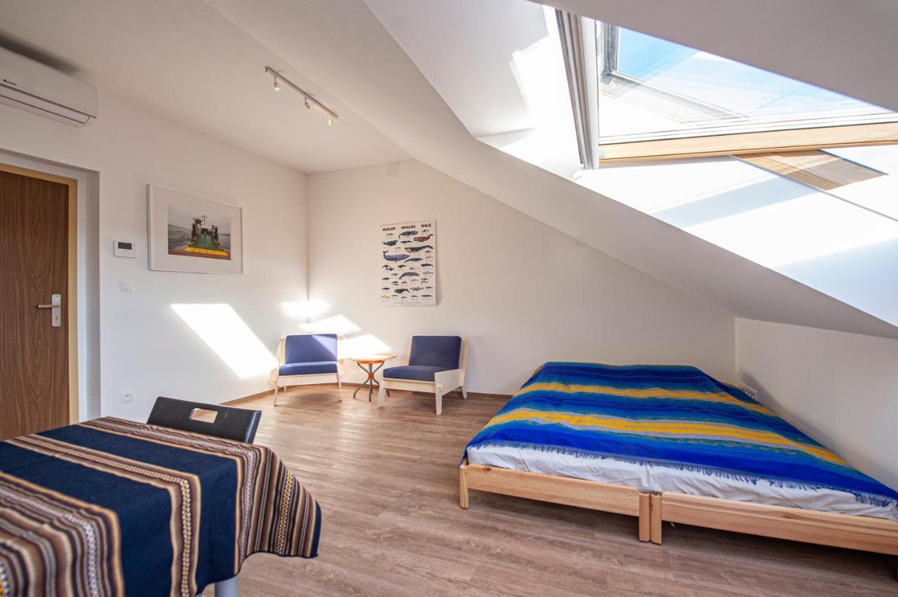 Ferienwohnung Blue President Pressburg Exterior foto